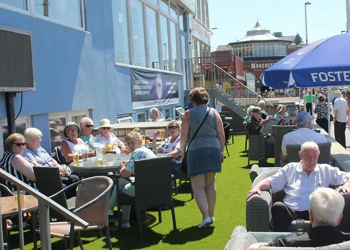 Top-Rated Blackpool Hotels for Seaside Bliss