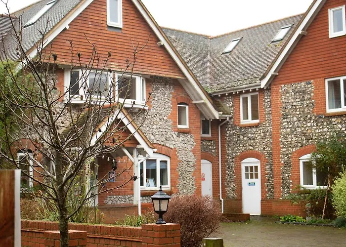 Top Budget-Friendly Hotels in Amesbury, UK