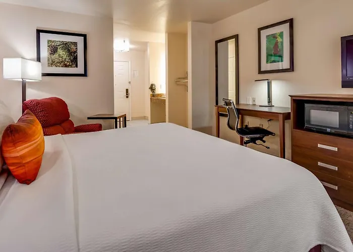 Top Hotels in Eastern Atlanta