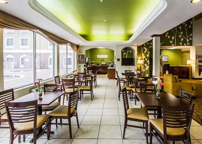 Top Orlando Airport Hotels with 24-hour Shuttle