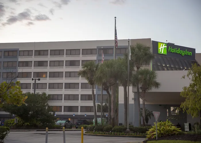Top Orlando Hotels Offering Shuttle Service to Port Canaveral