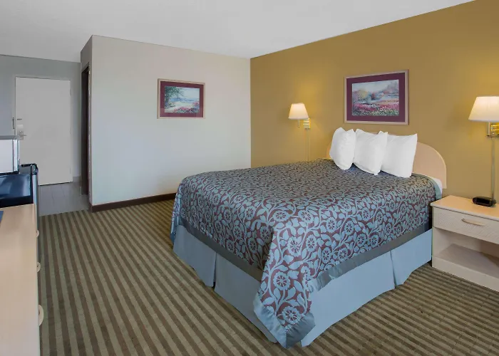 Top Hotels to Stay Near Princeton, West Virginia