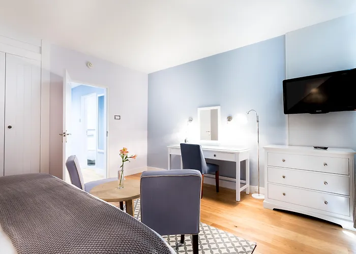 Top Hotels in the Seaside Town Falmouth