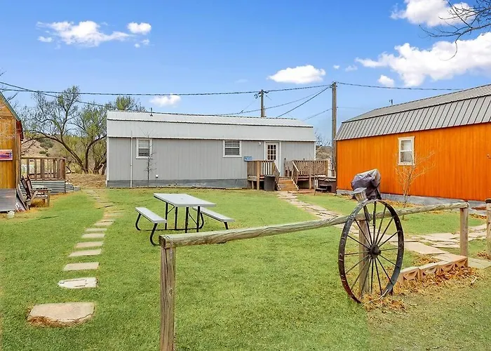 Best Hotels Near Grand Canyon Skywalk