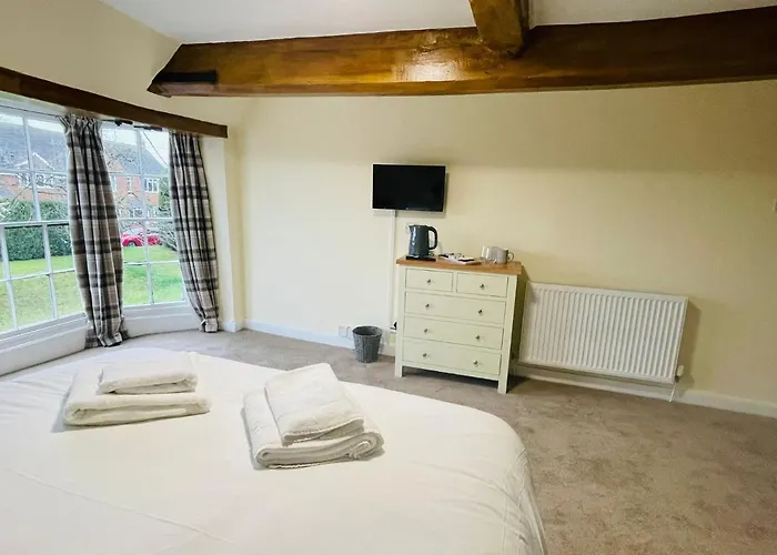 Top Wetherspoons Hotels in Tewkesbury, UK