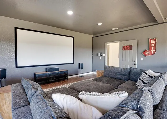 Top Hotels for Discovering Charming Waxahachie