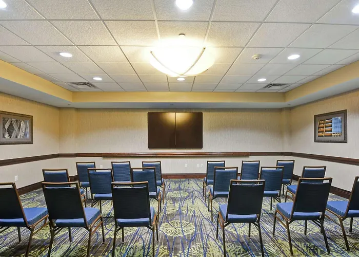 Top Hilton Hotels in Houston for Every Traveler