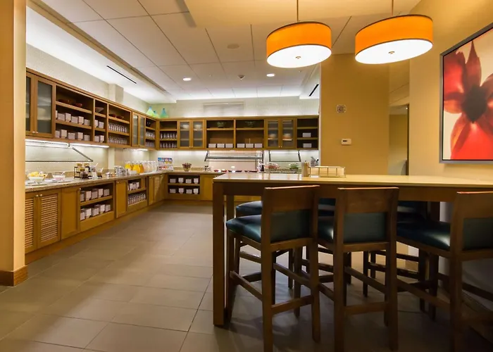 Top Daytona Beach Hotels Right on the Sand