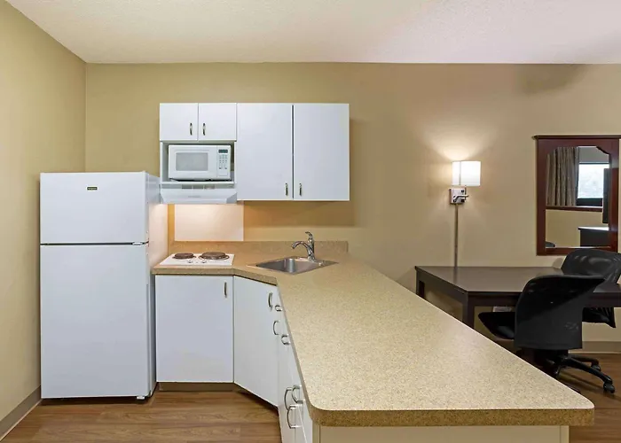 Top Hotels in East Rutherford, New Jersey