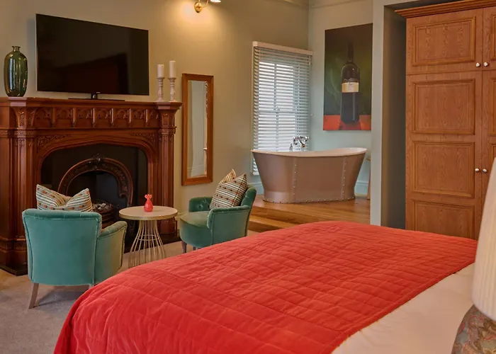 Unparalleled Montpellier Hotels in Cheltenham's Heart