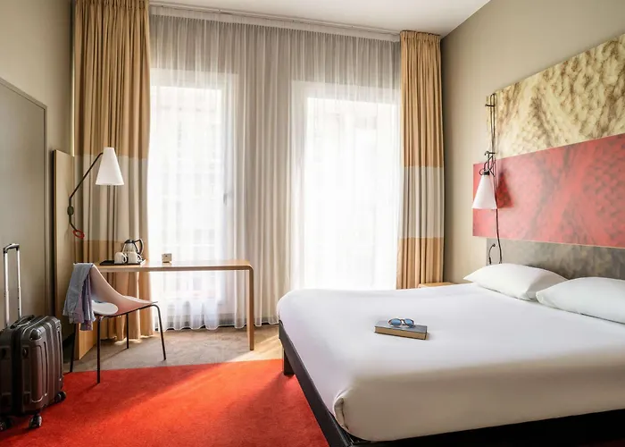 Top Hotels in Edinburgh Town Centre