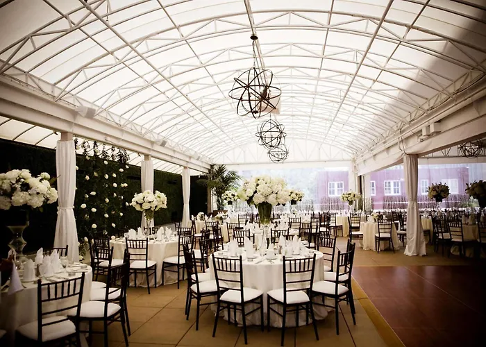 Coolest Hotels in Houston