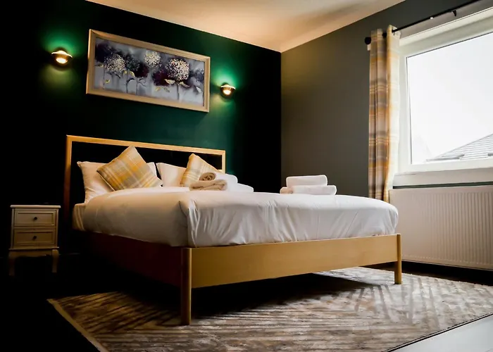 Top Cheap Hotels in Picturesque Balloch