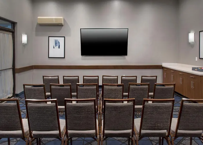 Top Hotels Near Orange for an Unforgettable Stay