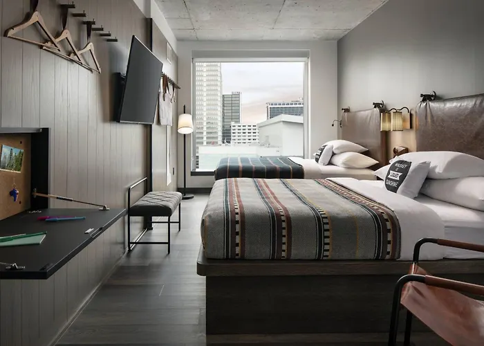 Top Hotels Near Louisville for an Unforgettable Stay