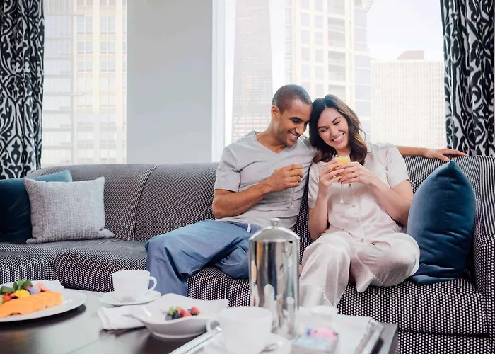 Top Downtown Chicago Hotels with Balcony Rooms