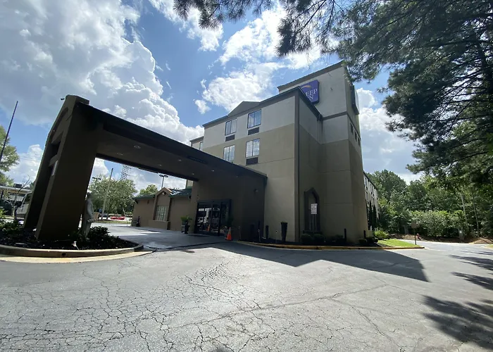 Best Atlanta Airport Hotels with Free Parking