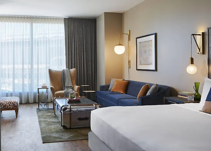 Best Hotels Near Boystown, Chicago Neighborhood