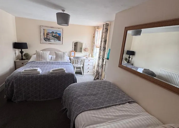 Top St Austell Brewery Hotels and Inns