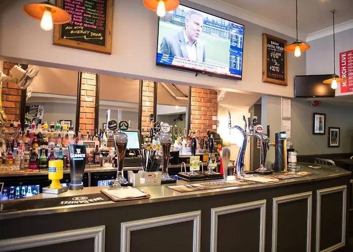 Best Hotels with Parking in Leamington Spa