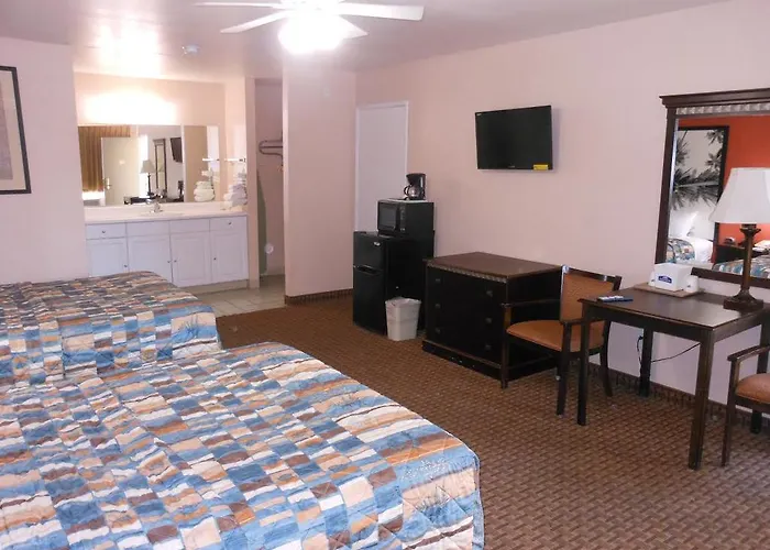 Top Hotels in El Centro CA