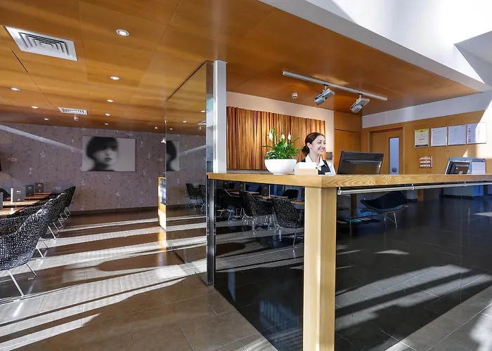 Top Hotels Nearby Hatfield University's Campus