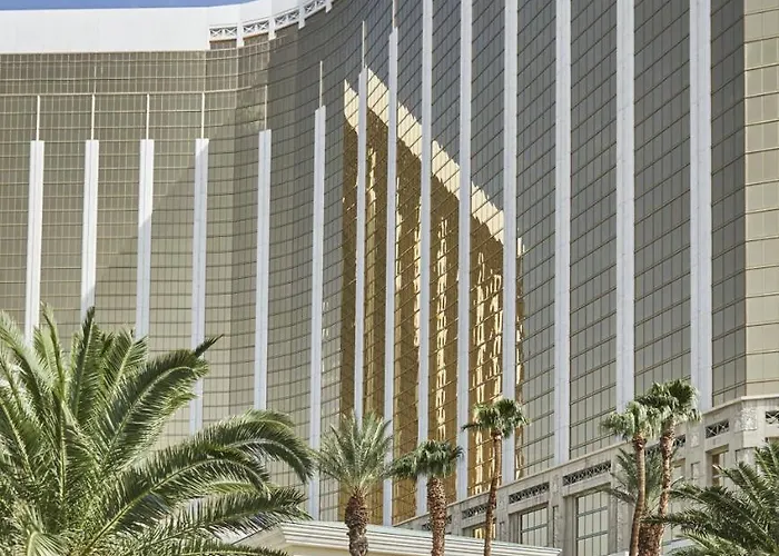 Best 5-Star Hotels in Las Vegas for Lavish Stays