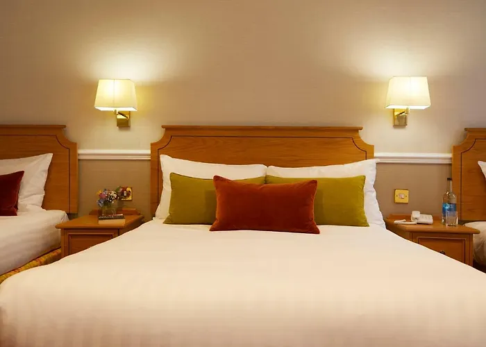 Best Hotels Near Open Air Theatre in Scarborough