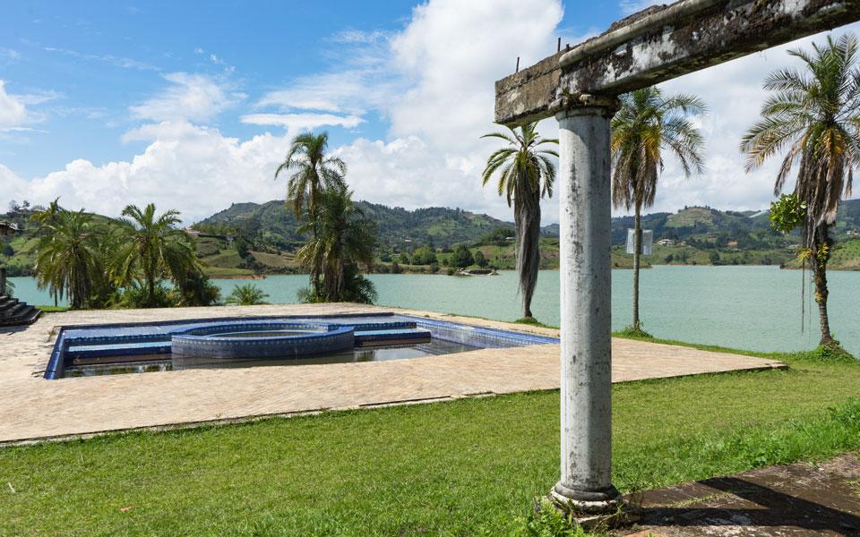 Pablo Escobar Villa La Manuela Guatape Pool